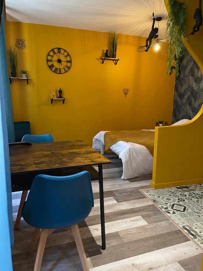 Jungle Room 로만스수르아이져 외부 사진